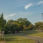 1 Bedroom Beautiful Victoria Park