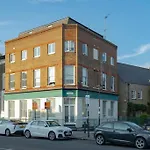1 Bedroom Beautiful Victoria Park