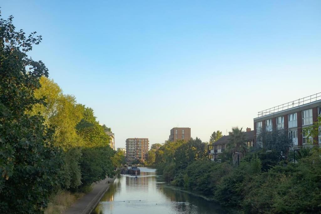 1 Bedroom Beautiful Victoria Park London